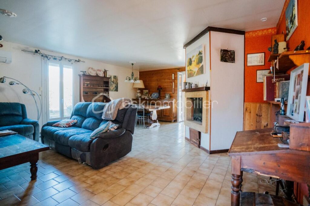 Maison plain pied 3 chambres avec piscine et grand terrain – 4 pièces – 3 chambres – 97 m²