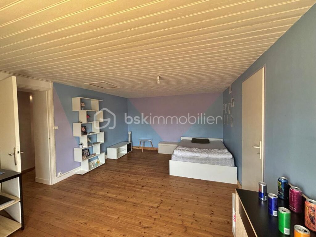 Maison authentique dans un village à caractère – 5 pièces – 3 chambres – 165 m²