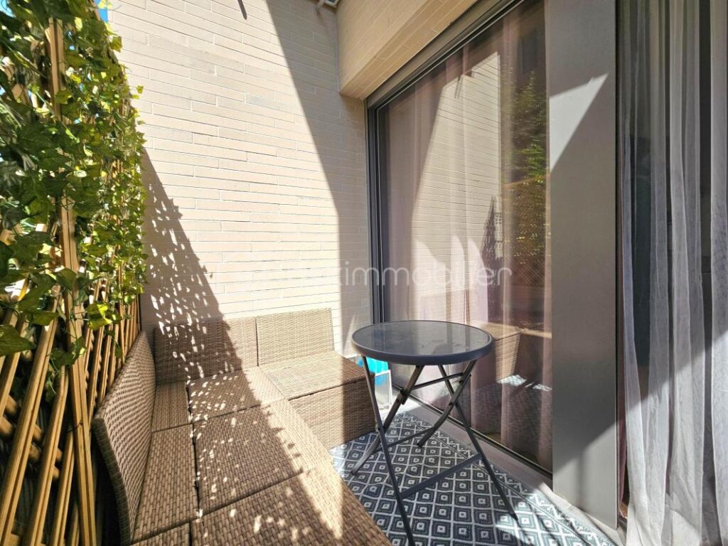 Appartement Duplex F3 2023 bord du canal 2 terrasses parking – 3 pièces – 2 chambres – 63 m²