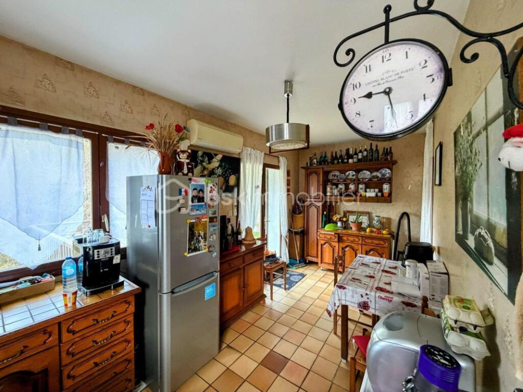 💥 Juzet-de-Luchon (31110) – Propriété de caractère avec piscine et vue montagnes à prix imbattable 💥 – 10 pièces – 5 chambres – 230 m²