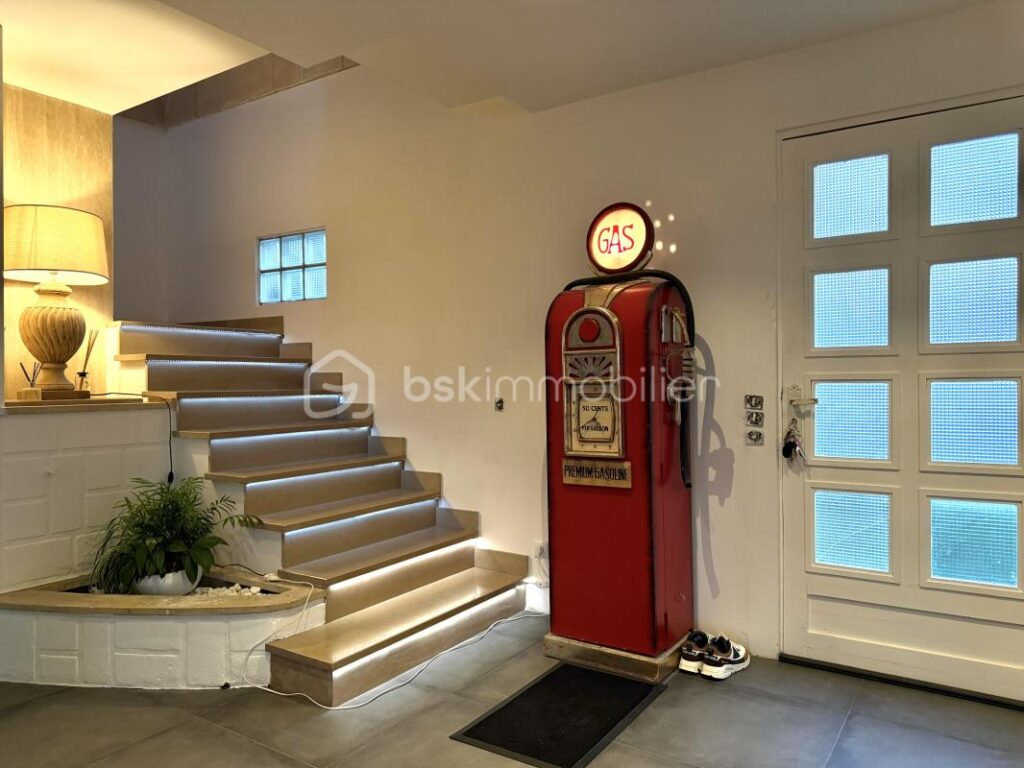 Maison contemporaine à l’architecture cubique – Vue dégagée sur la vallée – 6 pièces – 4 chambres – 149 m²