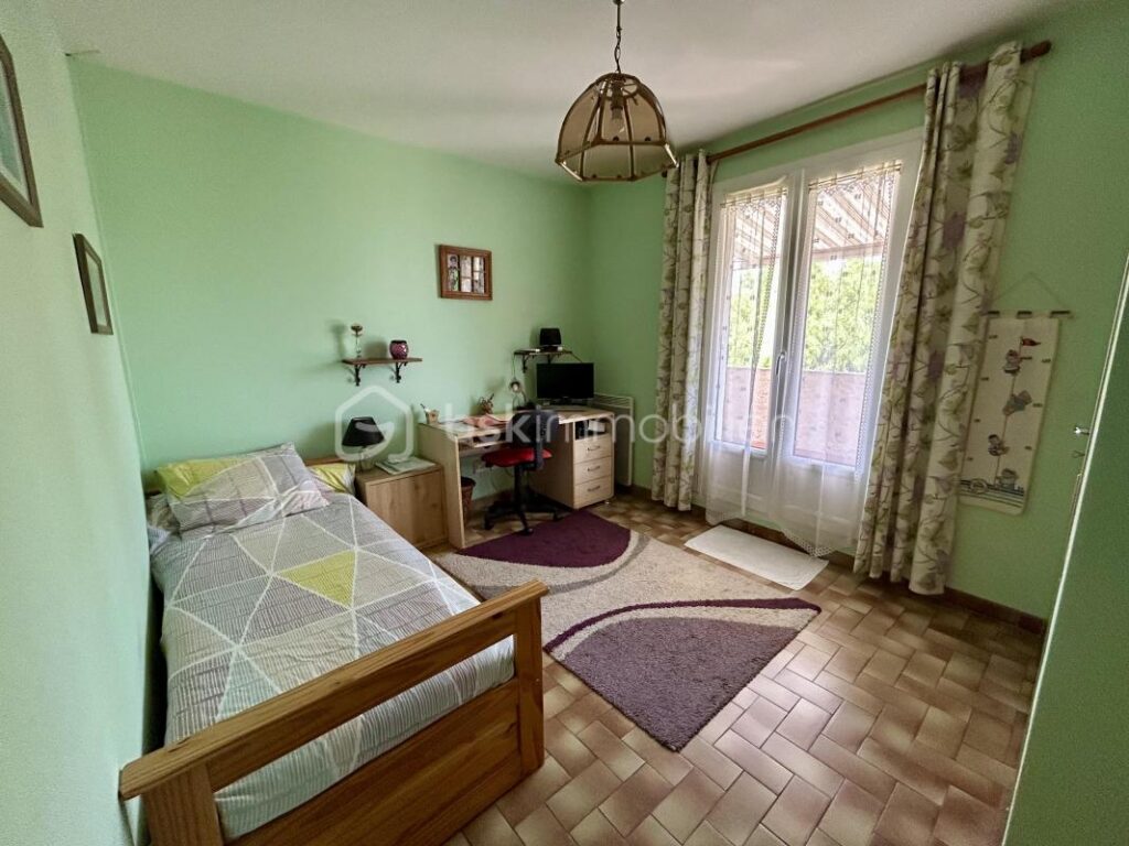 SOLLIES VILLE – CHARMANT PAVILLON T4 + TERRASSE + GARAGE – 4 pièces – 3 chambres – 91 m²