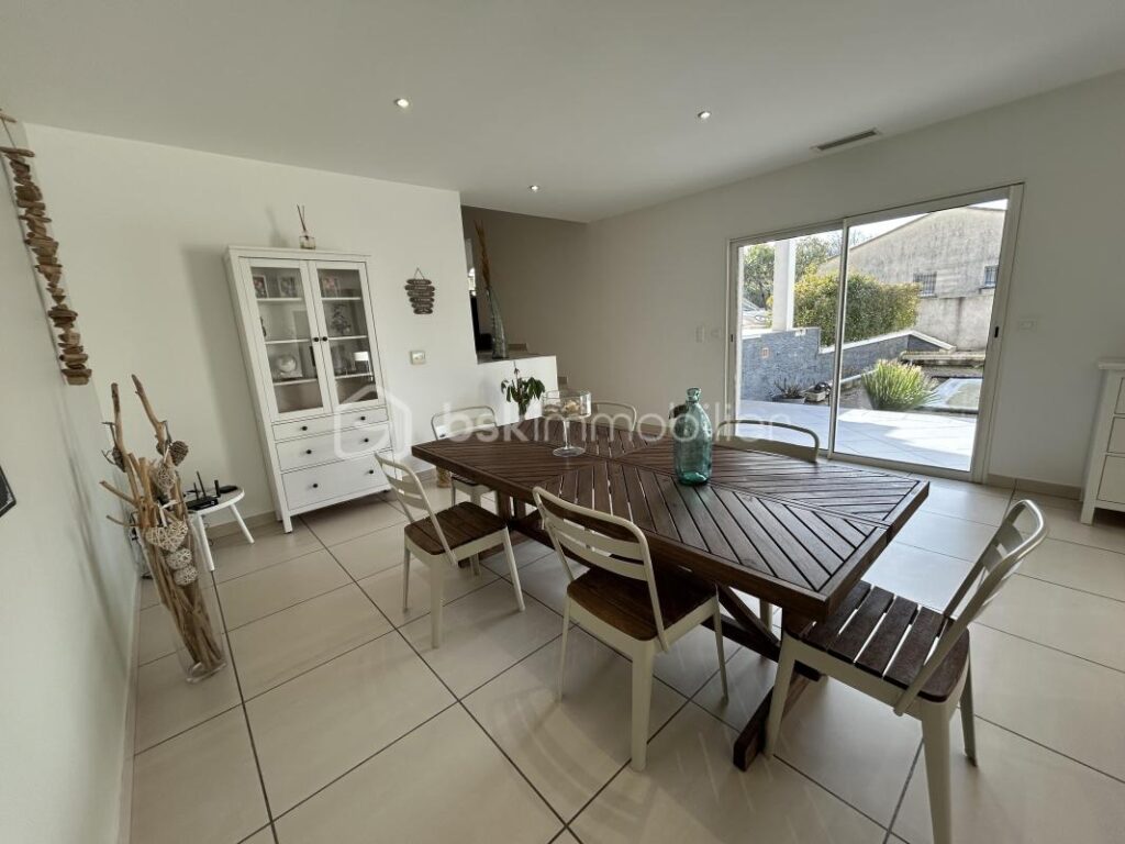 Villa de charme avec piscine – 4 Pièces 138 m² – 4 pièces – 3 chambres – 138 m²