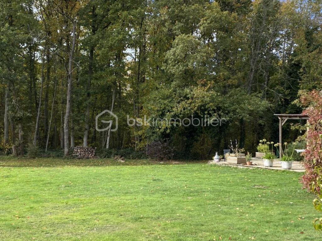 🏡 Pavillon familial de 110 m² – 6 pièces – 4 ch – Sous-sol total –Terrain 1 300 m² – 6 pièces – 4 chambres – 110 m²