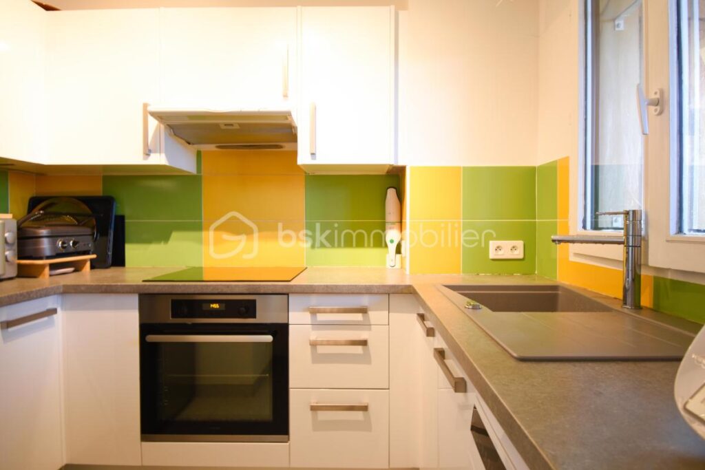 A la vente T3 entièrement rénové au 3ème et dernier étage! – 3 pièces – 2 chambres – 52 m²