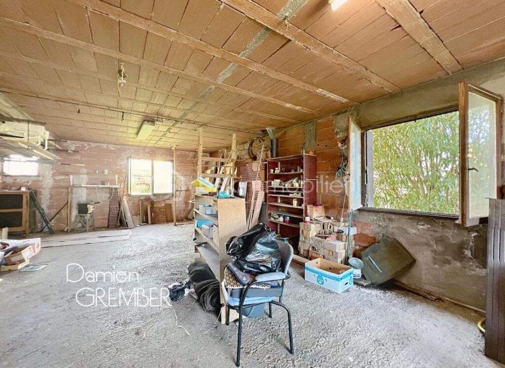 AGDE – Villa T5 de 125m² en R+1 avec garage de 92 m², combles de 118m² au sol, terrain piscinable – 5 pièces – 4 chambres – 125 m²