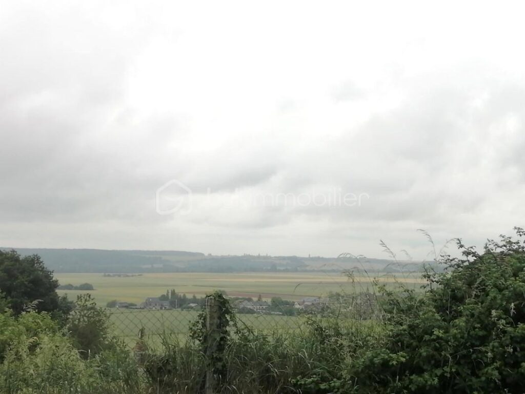 Maison de 127 m² à Lignières – 7 pièces – 4 chambres – 127 m²