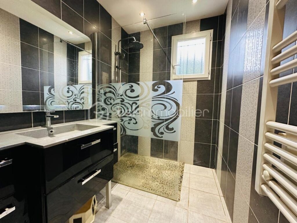 MAISON 3 CHAMBRES DE 94 M2 – 4 pièces – 3 chambres – 94 m²