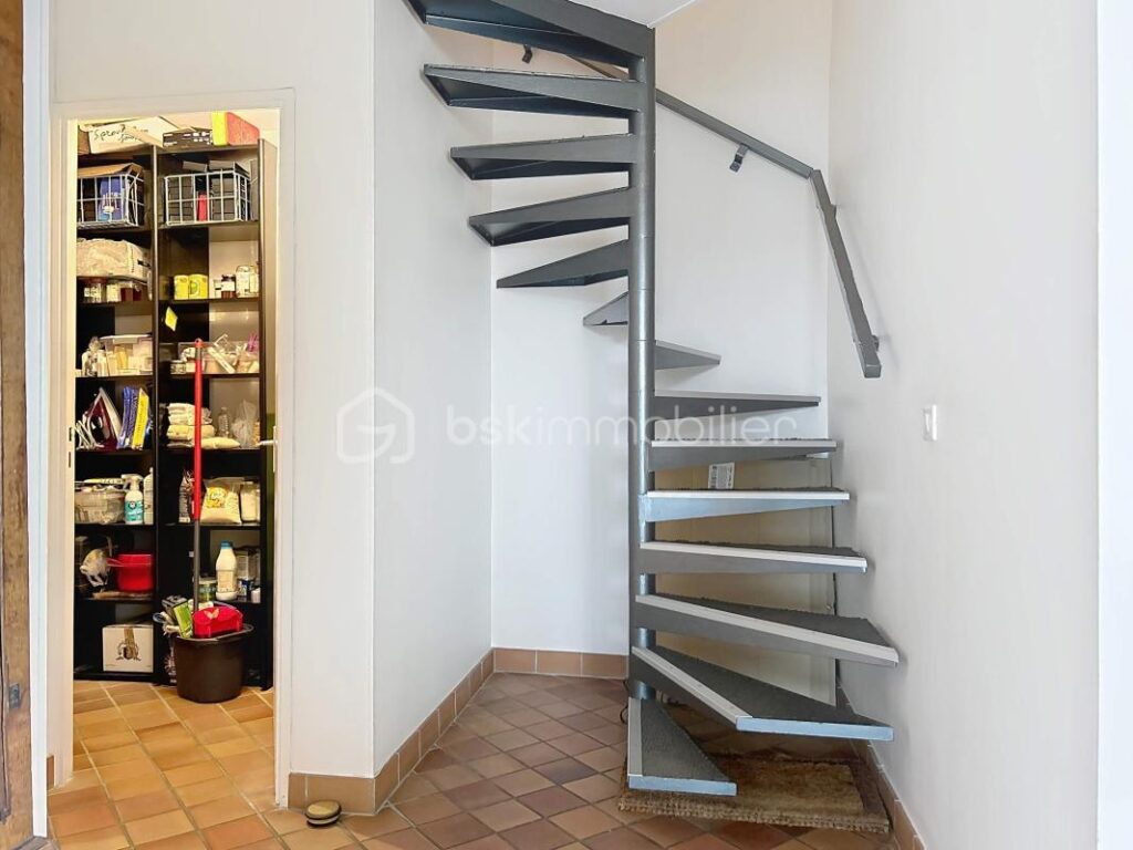 ***DUPLEX AVEC TERRASSE ET BALCONS*** – 5 pièces – 3 chambres – 108 m²