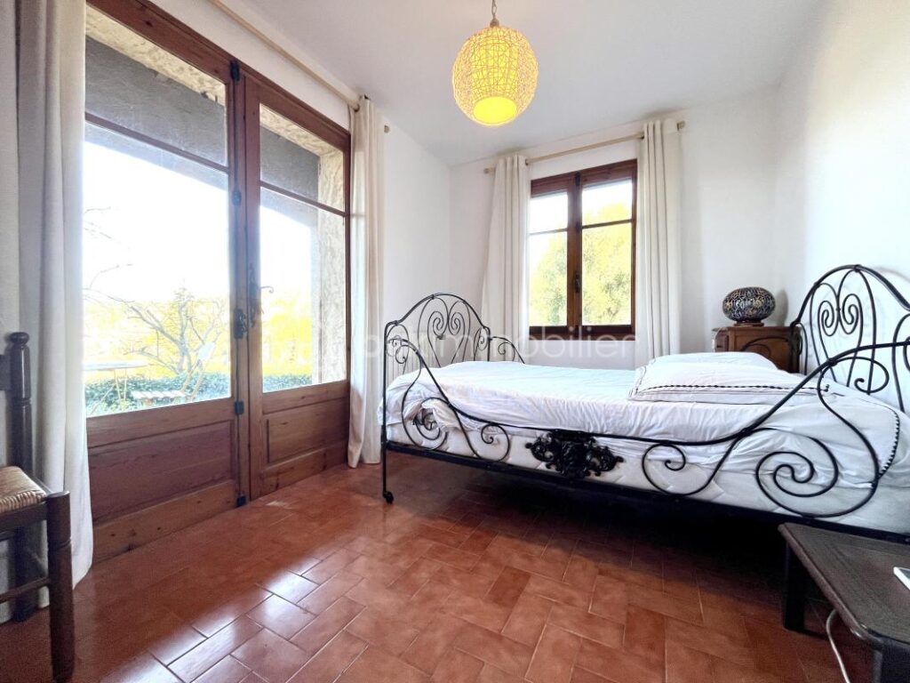 Villa 85 m² sur terrain de 4 200 m² – Callian (Var Est -83440) – Vue village – 3 pièces – 2 chambres – 85 m²