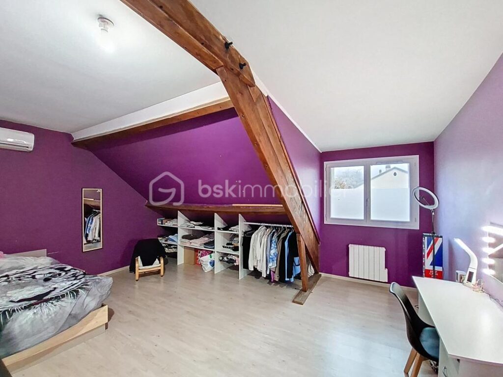 Maison familiale rénovée – 174 m² – Donnemarie-Dontilly – 6 pièces – 5 chambres – 174 m²