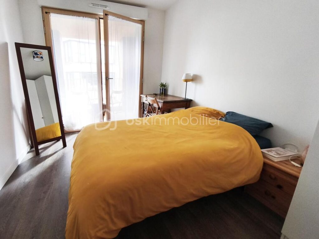 PANTIN – Fort d’Aubervilliers – T2 récent avec loggia dans résidence Woodeum – 2 pièces – 1 chambre – 45 m²