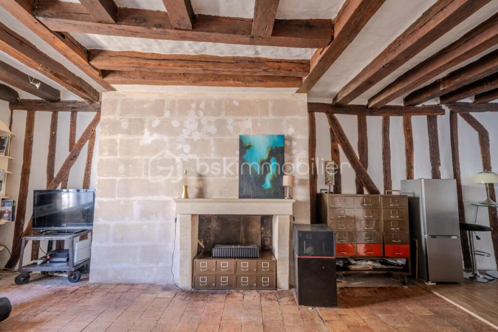 Appartement de Charme au Cœur du Vieux Tours – 2 pièces – 1 chambre – 58 m²