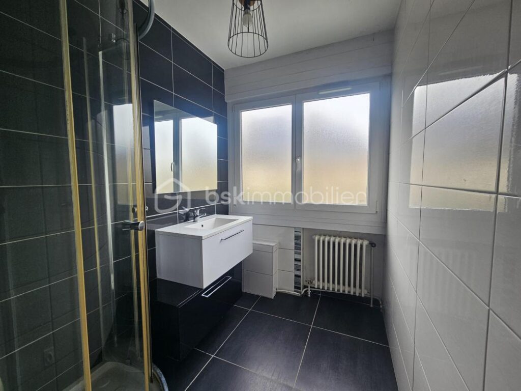 Superbe T4 transformé en T3 – Vue dégagée sur Parc – Echirolles – 4 pièces – 2 chambres – 95 m²