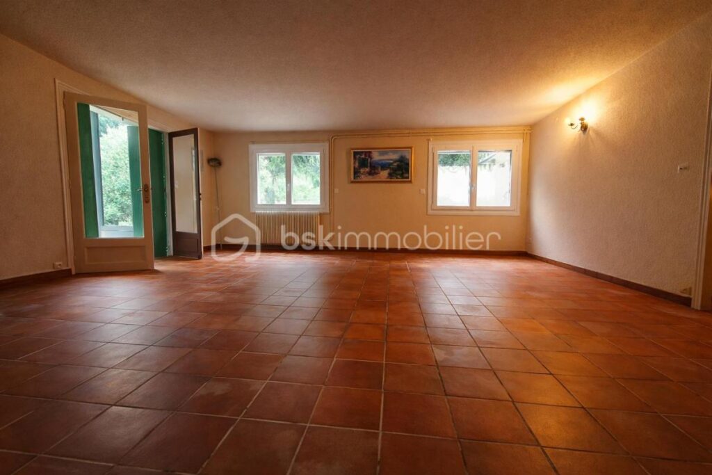 Maison d&rsquo;architecte à Eymet proche des commodités – 5 pièces – 4 chambres – 168 m²