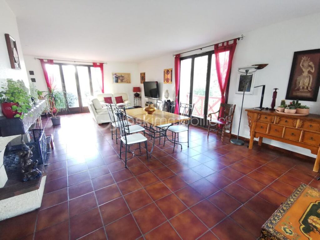 Maison bigourdane de caractère – 6 pièces – 4 chambres – 205 m²