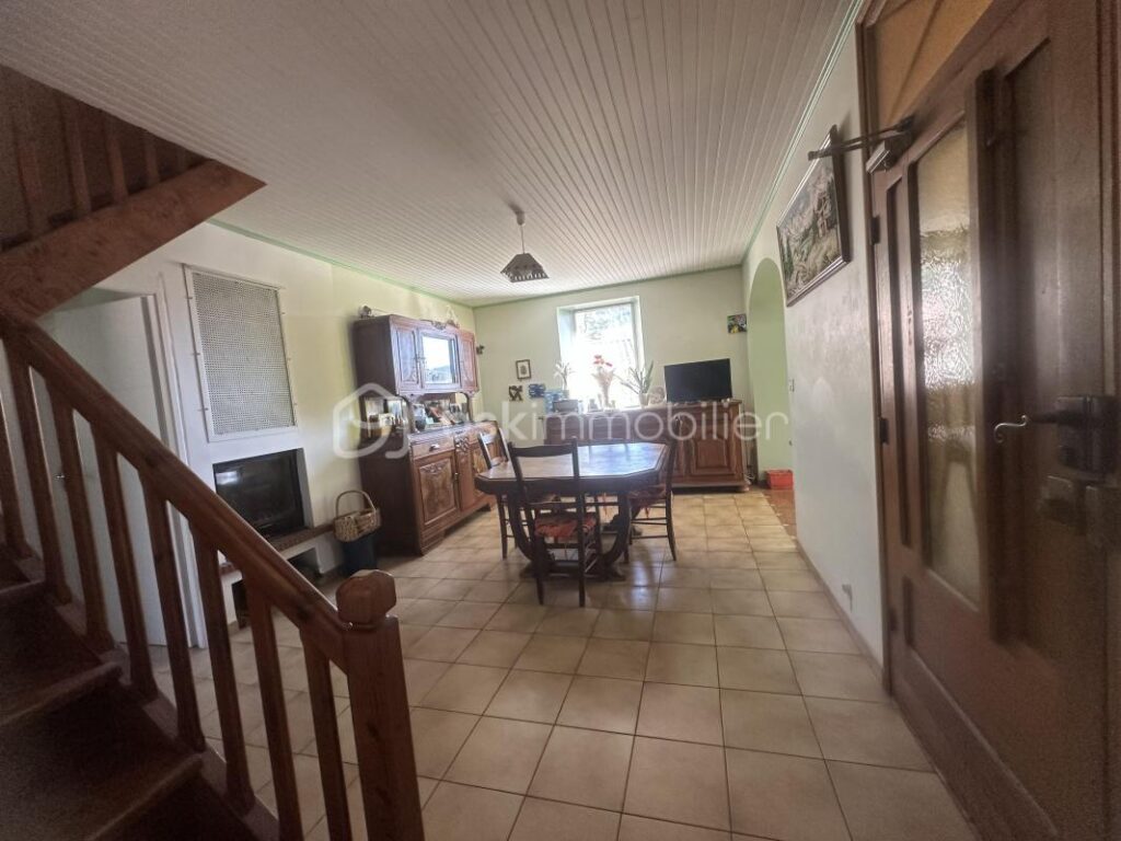 Énorme Potentiel pour cette jolie Villa située à 20 minutes du centre Ville d’Ales – 5 pièces – 4 chambres – 125 m²