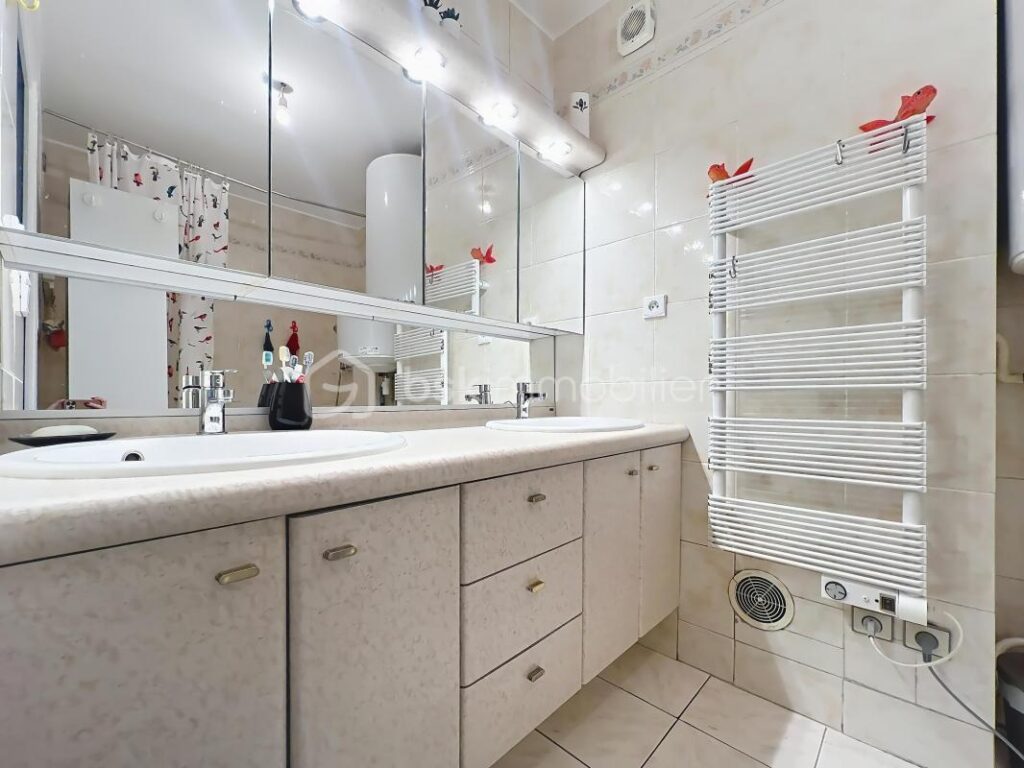 Appartement de 110m2 avec balcon + cave – 5 pièces – 3 chambres – 110 m²