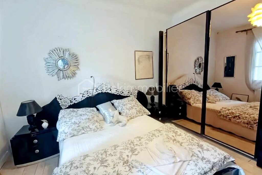 Propriété centre d’Oloron vue Pyrénées – 7 pièces – 5 chambres – 225 m²