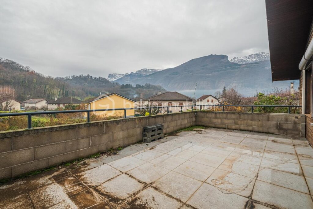 Maison à fort potentiel – Vif (38450) – 4 pièces – 3 chambres – 123 m²