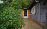 Chalet récent en bois au bord de la rivière sur un terrain plat de 5 460 m² – 3 pièces – 2 chambres – 70 m²