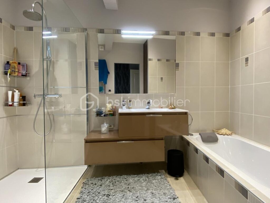 Maison de ville T4/T5 – 5 pièces – 4 chambres – 150 m²