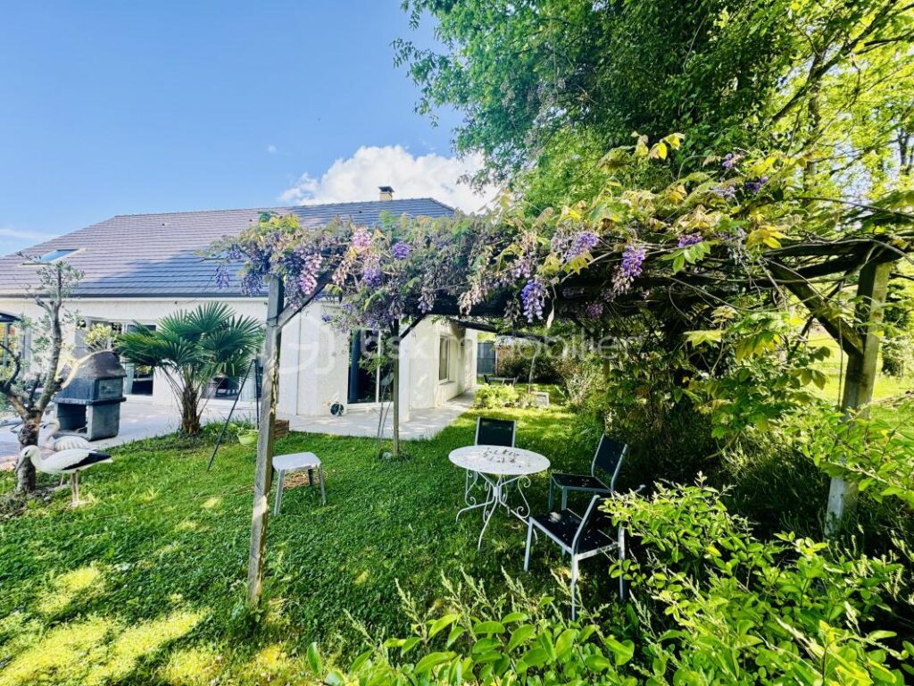 Maison 230m² 6 chambres vue Pyrénées – 7 pièces – 6 chambres – 230 m²