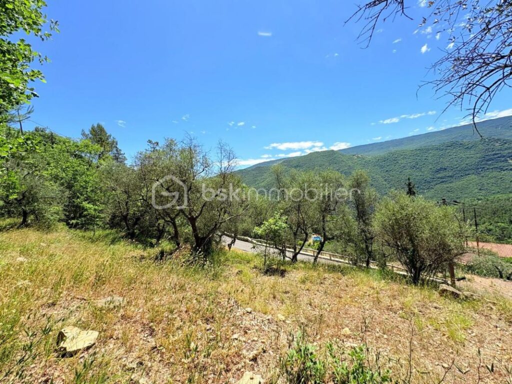 🌿 Terrain constructible – Pierrefeu (06910) 🌿 – NR pièces – NR chambres – 3077 m²