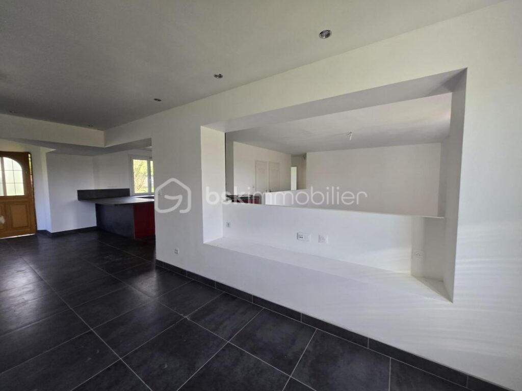 Beau Pavillon de plain pied de 125m² de Parigny les Vaux – 4 pièces – 3 chambres – 125 m²