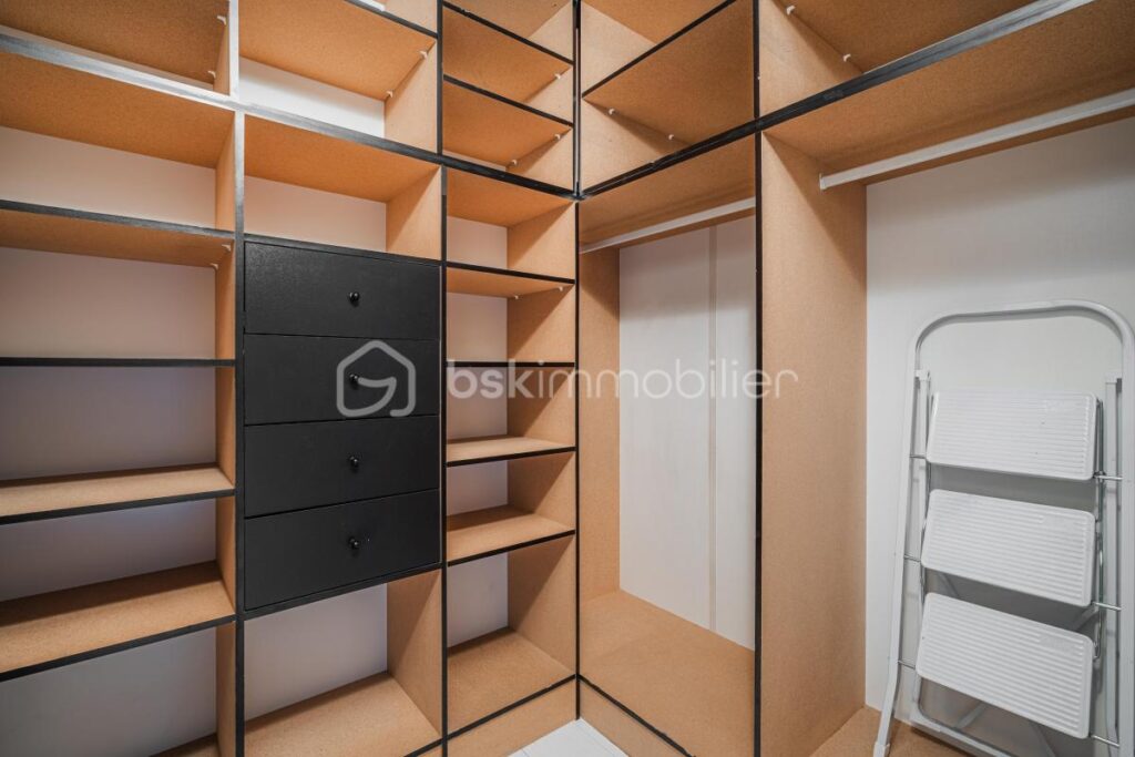 T4 89 m2 spacieux avec balcon – Copro sécurisée Grenoble – 4 pièces – 3 chambres – 90 m²