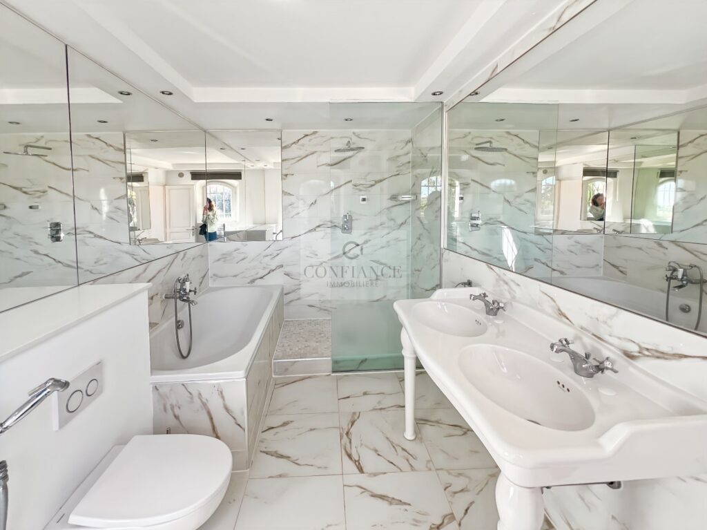 Maison – 6 pièces – 5 chambres – 180 m²