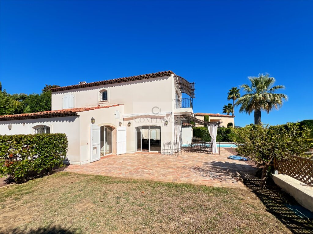 Maison – 6 pièces – 5 chambres – 180 m²