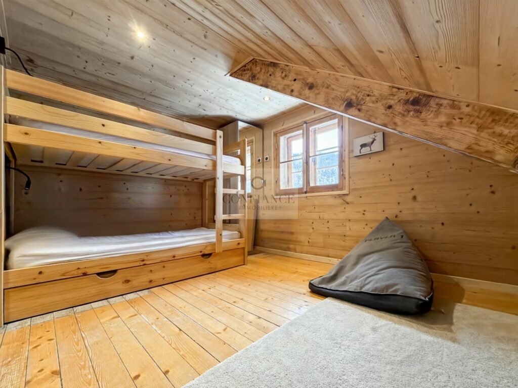 Chalet – 3 pièces – 2 chambres – 77 m²