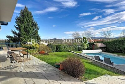 Villa néo Basque à 5 mn du golf d&rsquo;Arcangues – 7 pièces – 4 chambres – 175 m²