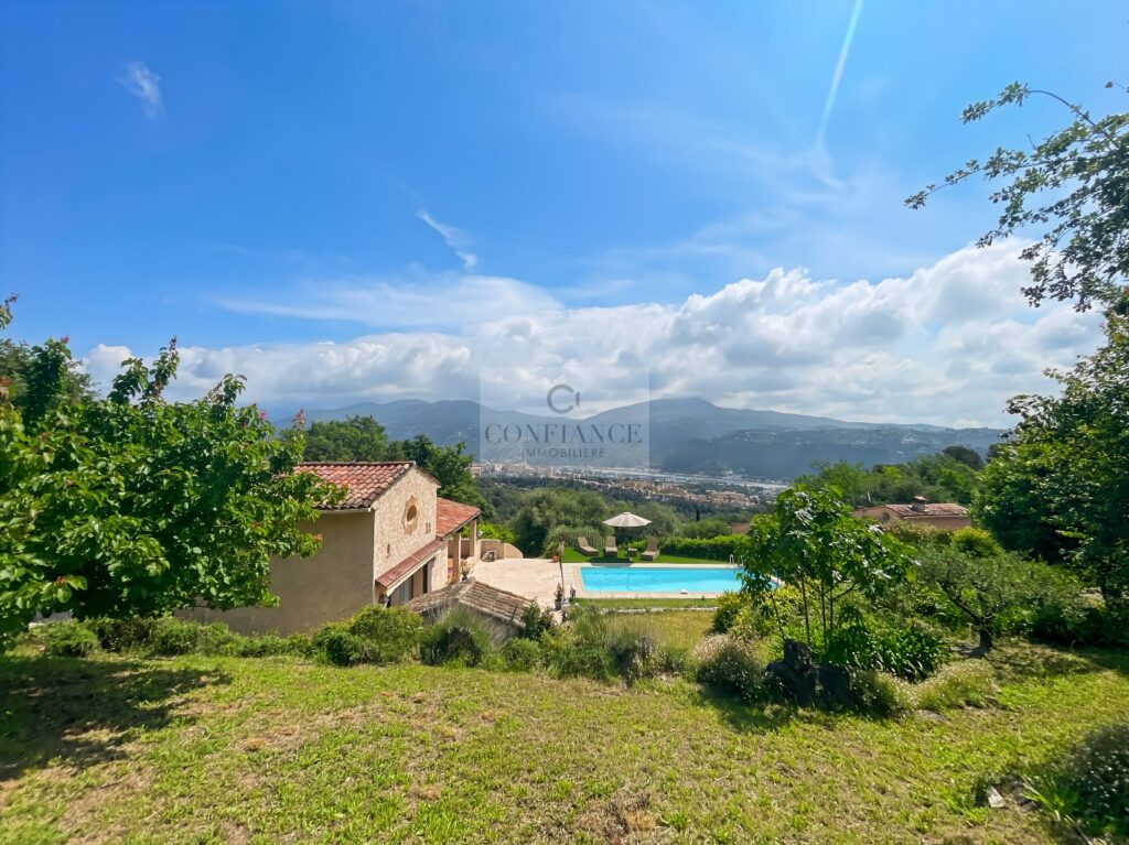 Maison – 5 pièces – 3 chambres – 148 m²