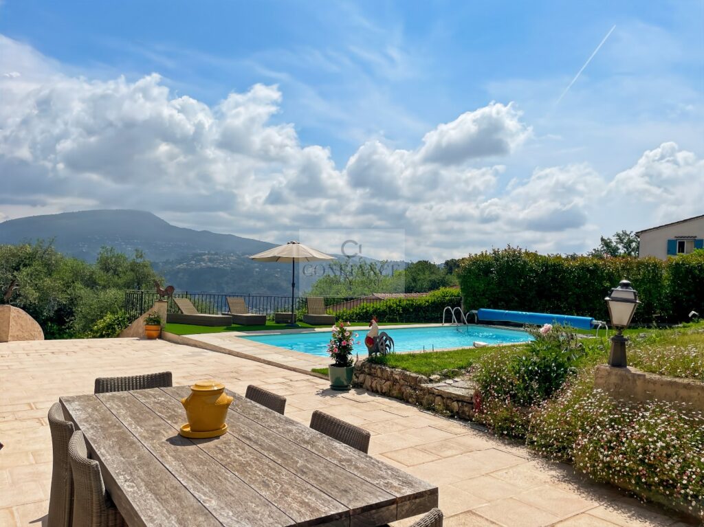 Maison – 5 pièces – 3 chambres – 148 m²