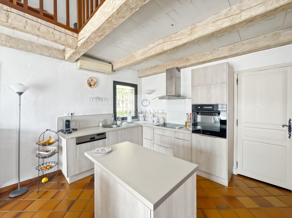 Maison – 5 pièces – 3 chambres – 148 m²