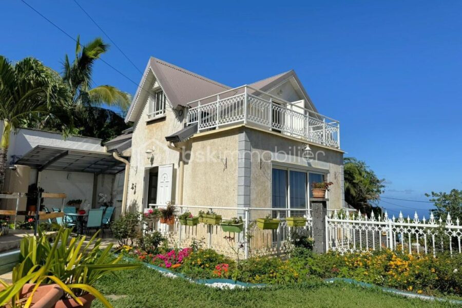 Maison à vendre à Les avirons — Vue mer — photo 2