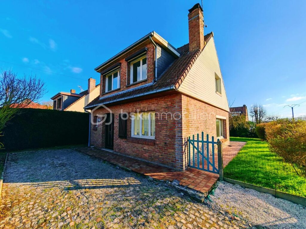 MAISON INDIVIDUELLE / LUMINEUSE +++ / 2 CHAMBRES POSSIBLE 3 / TERRAIN 567 M2 / JARDIN / VUE SUR LES CHAMPS – 4 pièces – 3 chambres – 110 m²