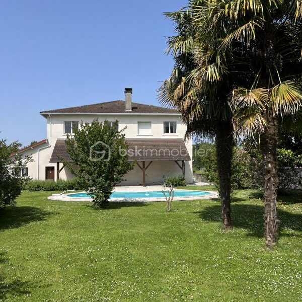 Maison à vendre à Gelos