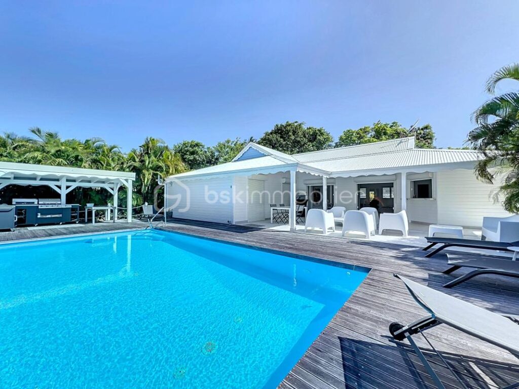 Villa de standing 4 chambres avec piscine Le Helleux – 5 pièces – 4 chambres – 120 m²