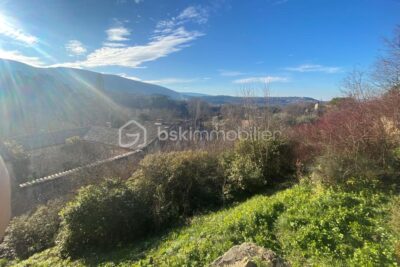 Terrain constructible 625 m² – Vue imprenable sur le Luberon – Bonnieux – NR pièces – NR chambres – 625 m²