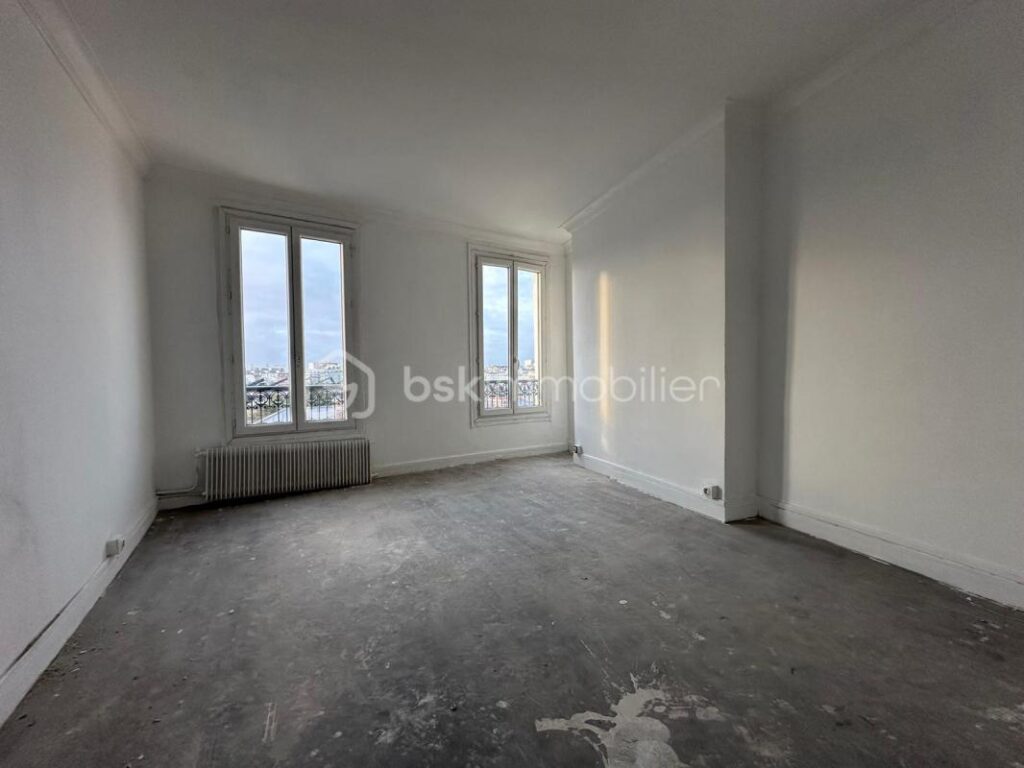 À VENDRE – Charmant appartement avec vue dégagée sur la Basilique du Sacré-Cœur – Paris – 2 pièces – 1 chambre – 35 m²
