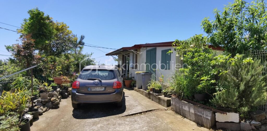 A VENDRE – Maison plein pied – Saint-Denis – 5 pièces – 3 chambres – 106 m²