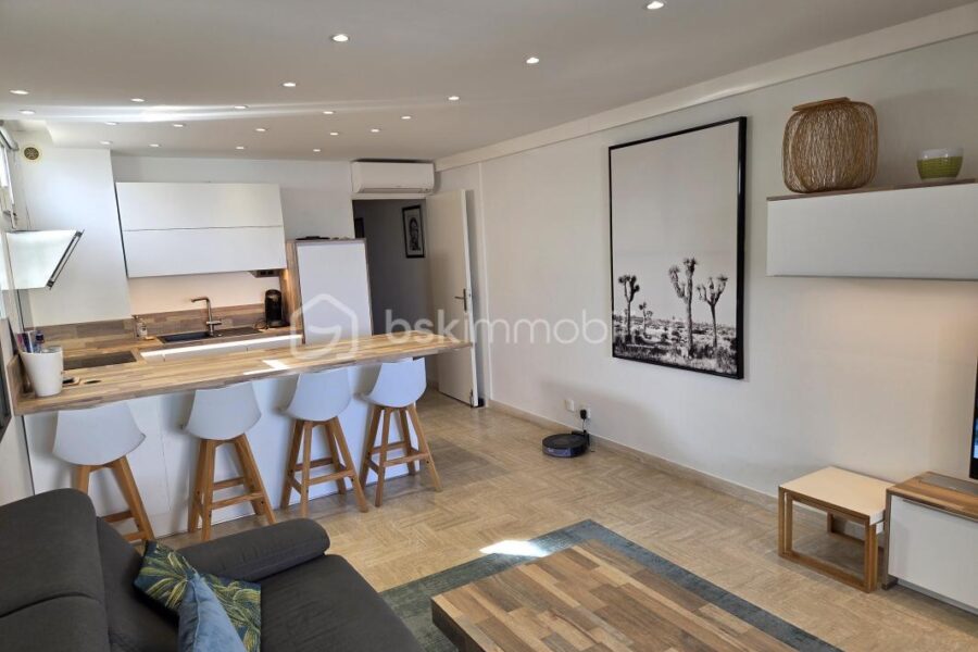 Appartement à vendre à Cavalaire sur mer — Vue mer — photo 2