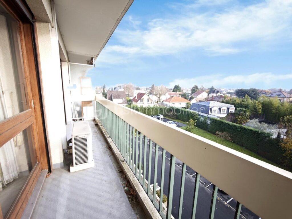 SAINT GRATIEN 3 PIECES DERNIER ETAGE/ LAC D’ENGHIEN – 3 pièces – 2 chambres – 78 m²