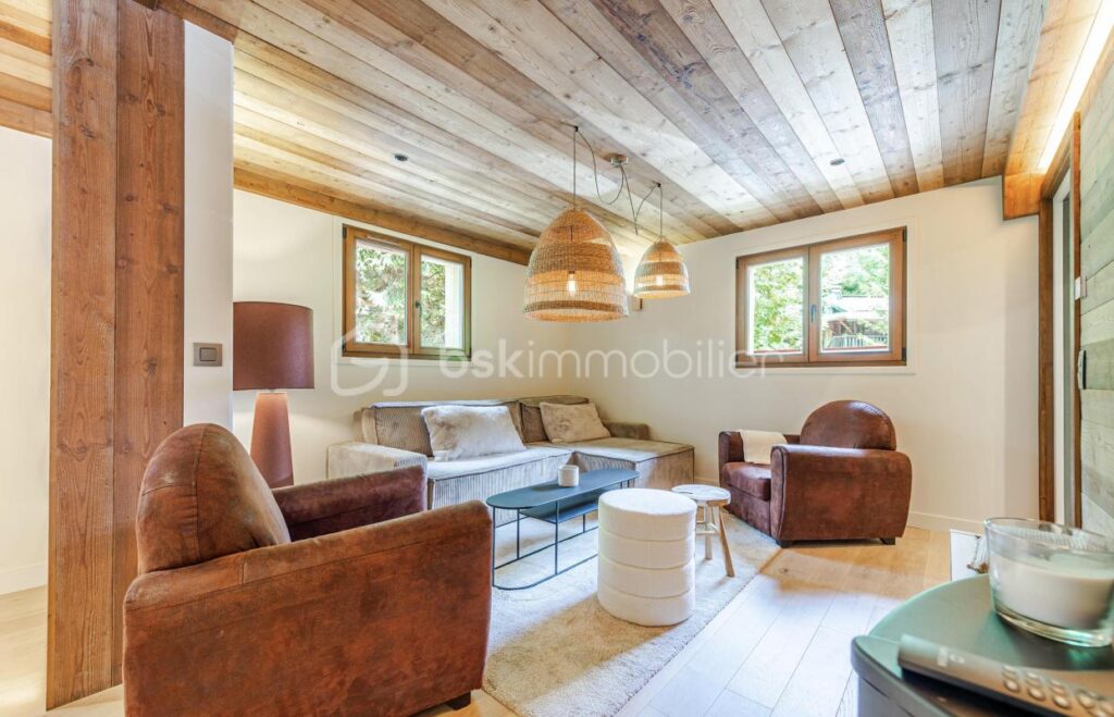 CHALET AVEC MAZOT LA CLUSAZ SECTEUR L ETALE – 9 pièces – 7 chambres – 216 m²
