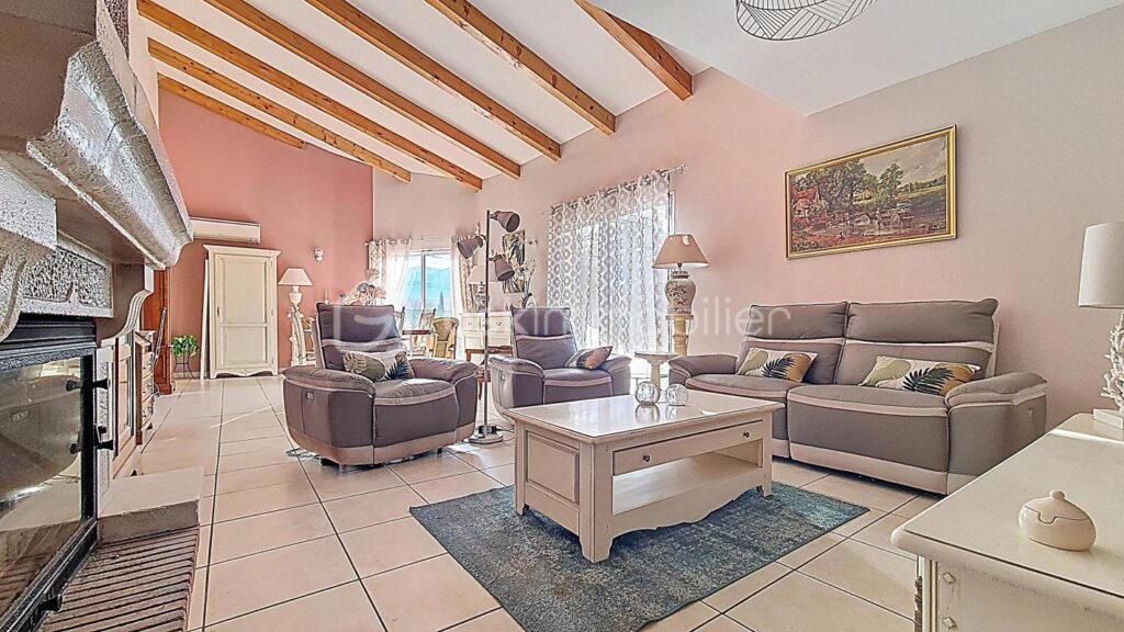 VILLA 4 FACES AVEC PISCINE ET VUE SUR LE CANIGOU – 4 pièces – 3 chambres – 97 m²