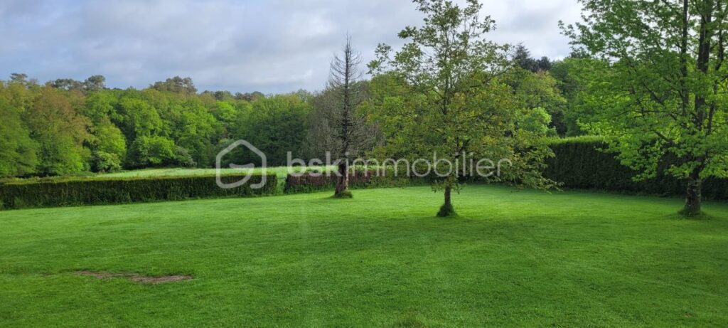 Très beau terrain à St Thurial – NR pièces – NR chambres – 808 m²
