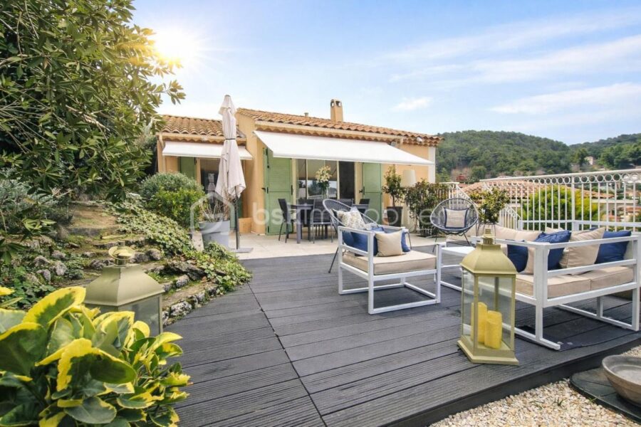 Maison à vendre à Eze — Vue montagne — photo 1